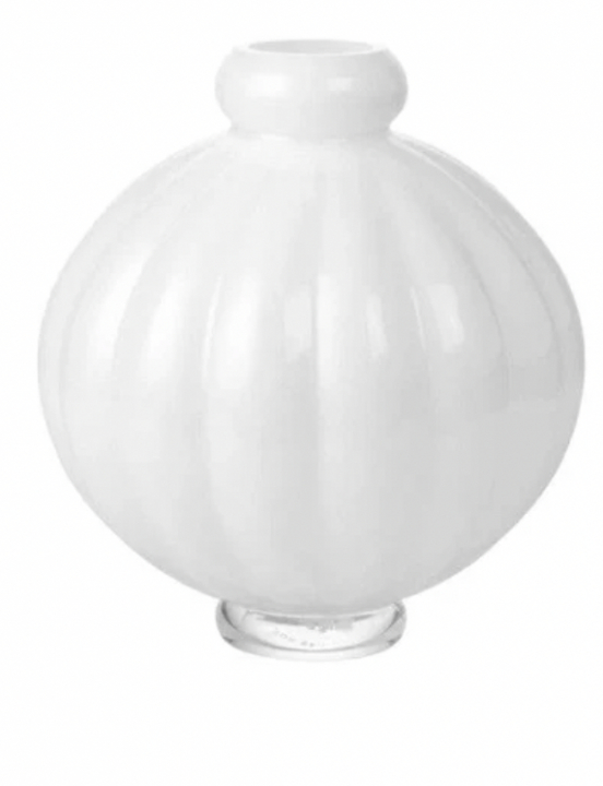 Balloon vas 01 - opal white i gruppen Inredning / Dekoration / Vaser hos Sommarboden i Höllviken AB (10515-11-74)