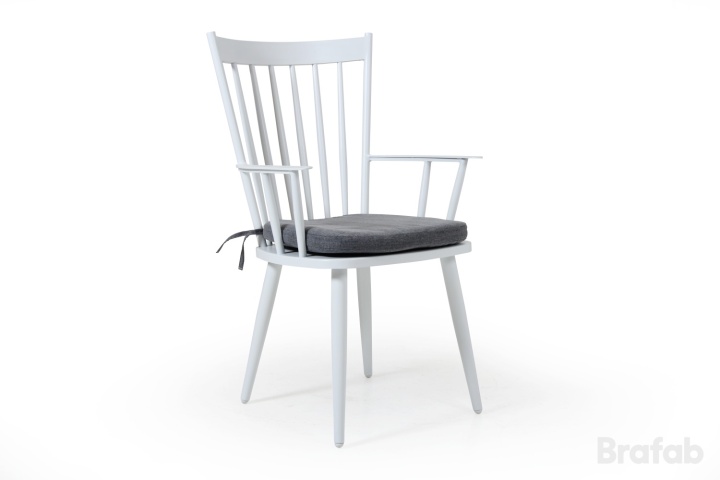 Alvena stol med dyna - matt vit i gruppen Utemöbler / Material / Aluminiummöbler / Stolar - Aluminiummöbler hos Sommarboden i Höllviken AB (3401-50-71)