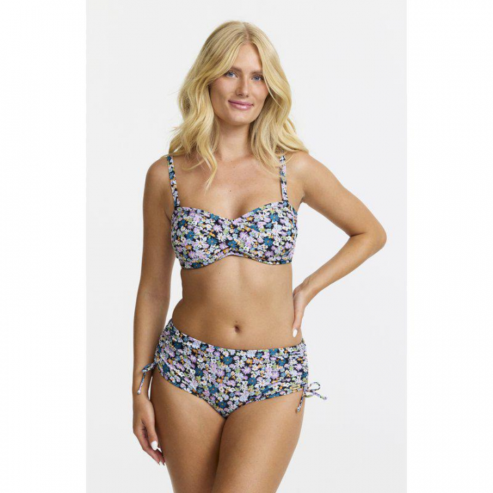 Doris Bikinitrosa, 42 - Multi