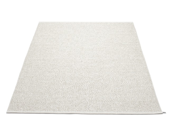 Svea matta - stone metallic/fossil grey 230x320 cm