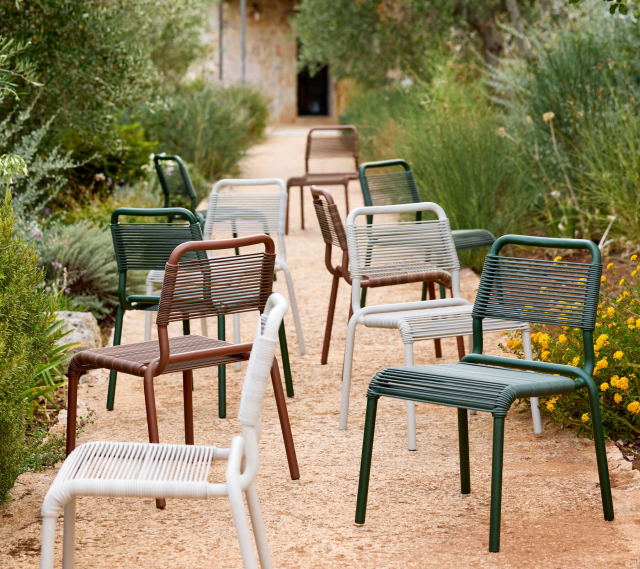 Al Dente stol, stapelbar - finns i flera färger