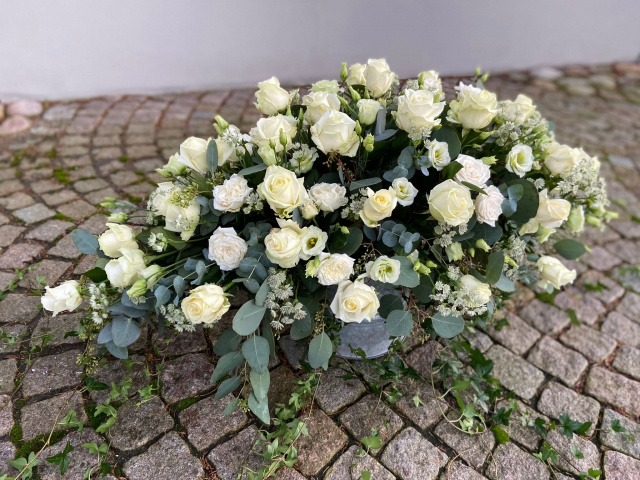 Kistdekoration, mellan - vit