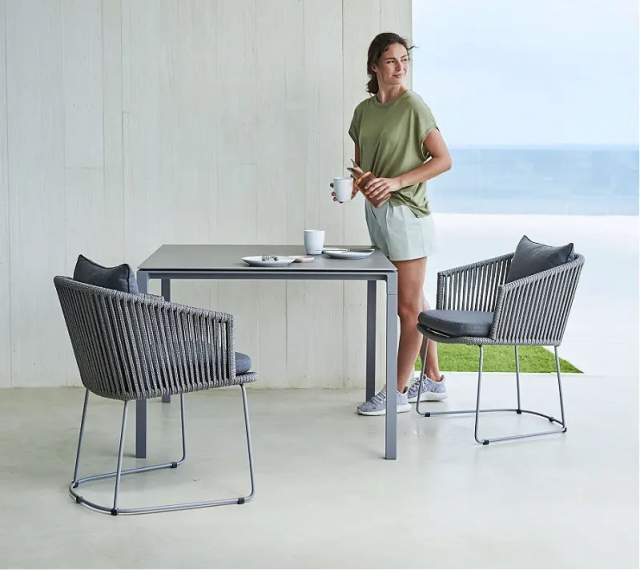 Pure matbord 100x100 cm - light grey/flera bordskivor