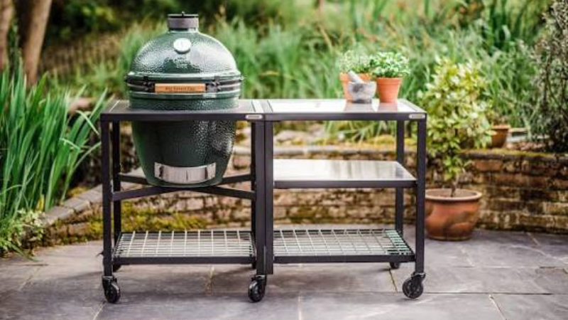 Big Green Egg grill utomhus