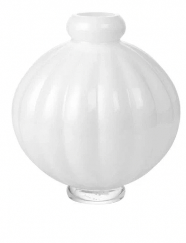 Balloon vas 01 - opal white i gruppen Inredning / Dekoration / Vaser hos Sommarboden i Höllviken AB (10515-11-74)
