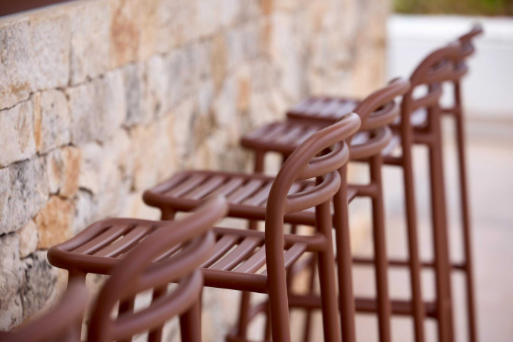 Bliss barstol, stapelbar - finns i flera färger i gruppen Utemöbler / Stolar & Trädgårdsstolar / Barstolar hos Sommarboden i Höllviken AB (11453XXX)