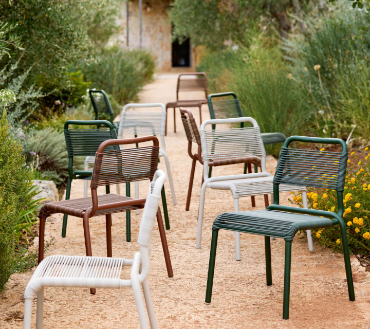 Al Dente stol, stapelbar - finns i flera färger i gruppen Utemöbler / Stolar & Trädgårdsstolar / Stolar utan karm hos Sommarboden i Höllviken AB (11470XXX)