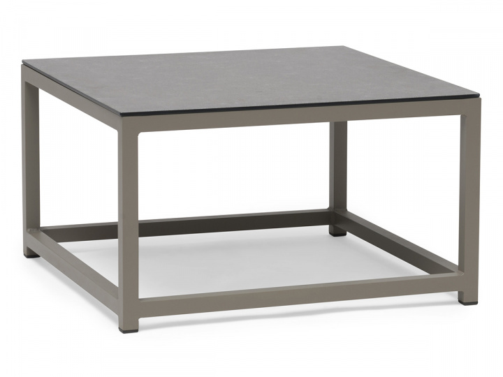 Jet set bord 70x70 H41 cm - beige i gruppen Utemöbler / Bord / Soffbord & Sidobord hos Sommarboden i Höllviken AB (11537070)