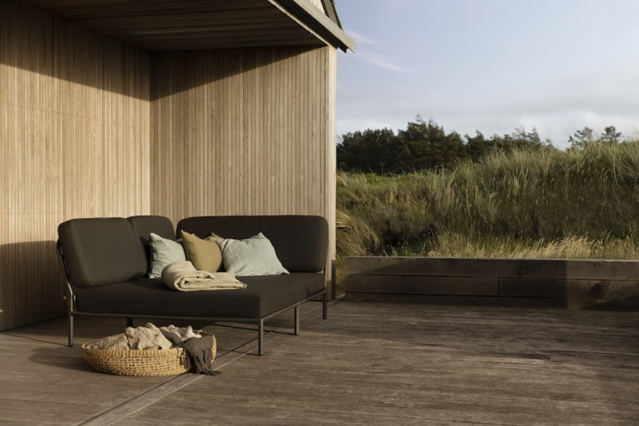 LEVEL Cozy hörn, höger - fler färger i gruppen Utemöbler / Loungemöbler / Loungemoduler / Hörndelar - Loungemoduler hos Sommarboden i Höllviken AB (12211-level)