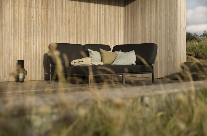 LEVEL Cozy hörn, vänster - fler färger i gruppen Utemöbler / Loungemöbler / Loungemoduler / Hörndelar - Loungemoduler hos Sommarboden i Höllviken AB (12212-level)