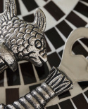 Fish flasköppnare och flaskstoppare - antique silver