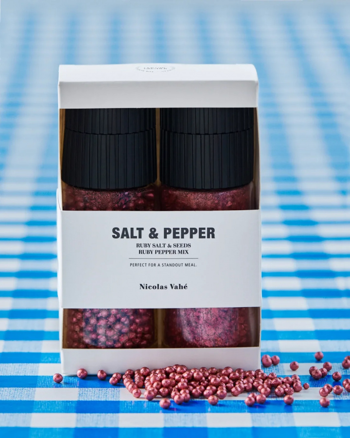 Nicolas Vahé Ruby salt & seeds / pepper-mix, gift-box i gruppen Inredning / Kök & Dukning / Ätbart hos Sommarboden i Höllviken AB (900002977-HD)