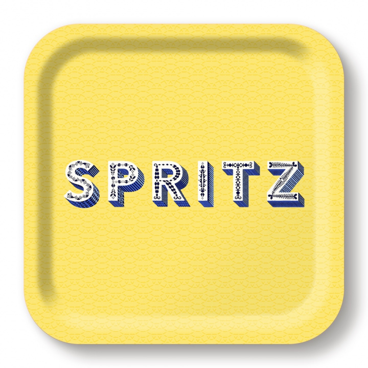 Spritz bricka 20x20 cm - yellow i gruppen Inredning / Kök & Dukning / Brickor & Grytunderlägg hos Sommarboden i Höllviken AB (AB2020-815)