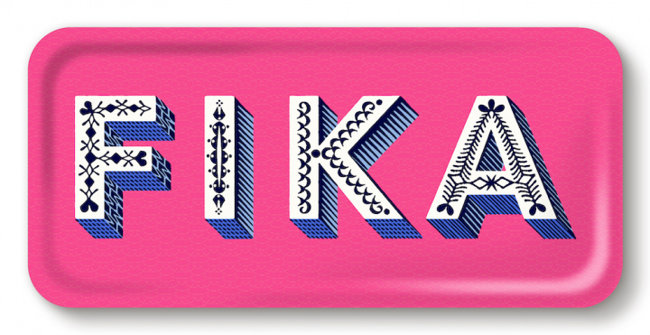 Fika bricka 32x15 cm - bright pink i gruppen Inredning / Kök & Dukning / Brickor & Grytunderlägg hos Sommarboden i Höllviken AB (AB3215-750)
