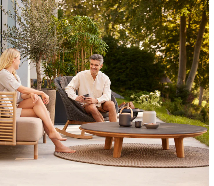 Aspect soffbord Ø 144 H31 cm - teak/flera bordsskivor i gruppen Utemöbler / Bord / Soffbord & Sidobord hos Sommarboden i Höllviken AB (Aspect-soff-144cm-SET)