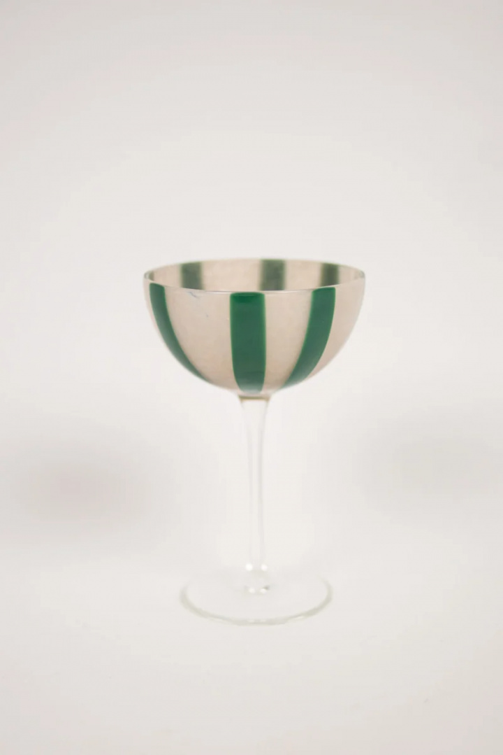 Ziggy cocktailglas - grön i gruppen Inredning / Kök & Dukning / Koppar, Muggar & Glas hos Sommarboden i Höllviken AB (HA010619-OJ)