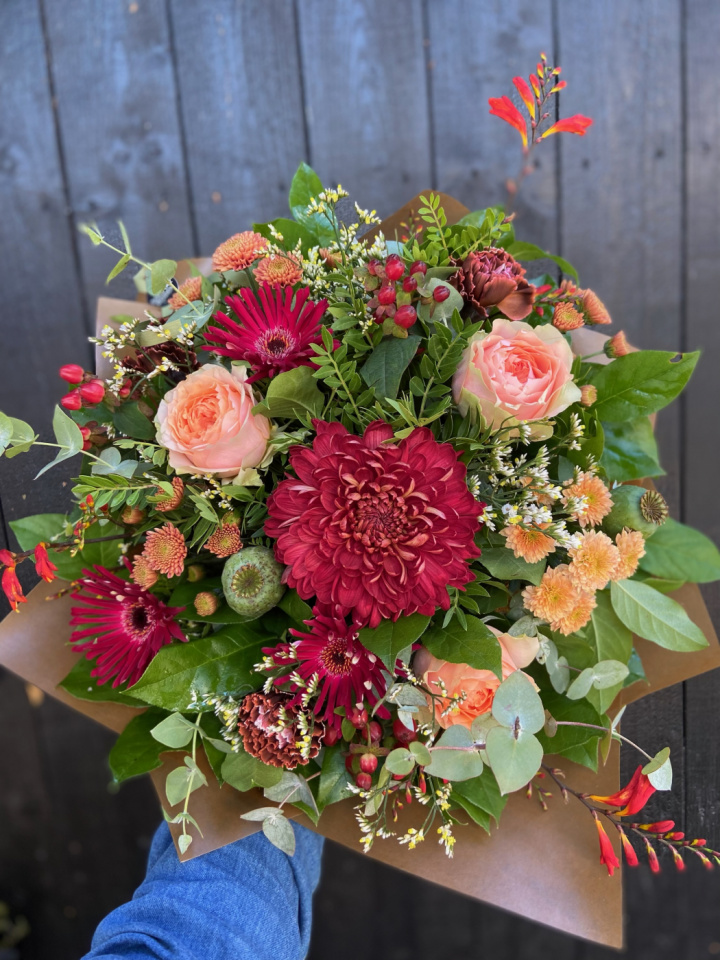 Lyxig höstbukett i gruppen Blommor hos Sommarboden i Höllviken AB (Hostig-lyx-SET)