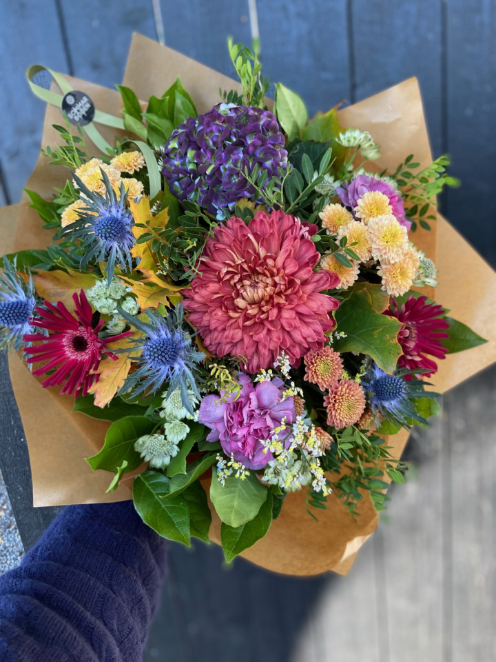 Höstbukett Lyx i gruppen Blommor / Buketter hos Sommarboden i Höllviken AB (Hostig-lyx-SET)