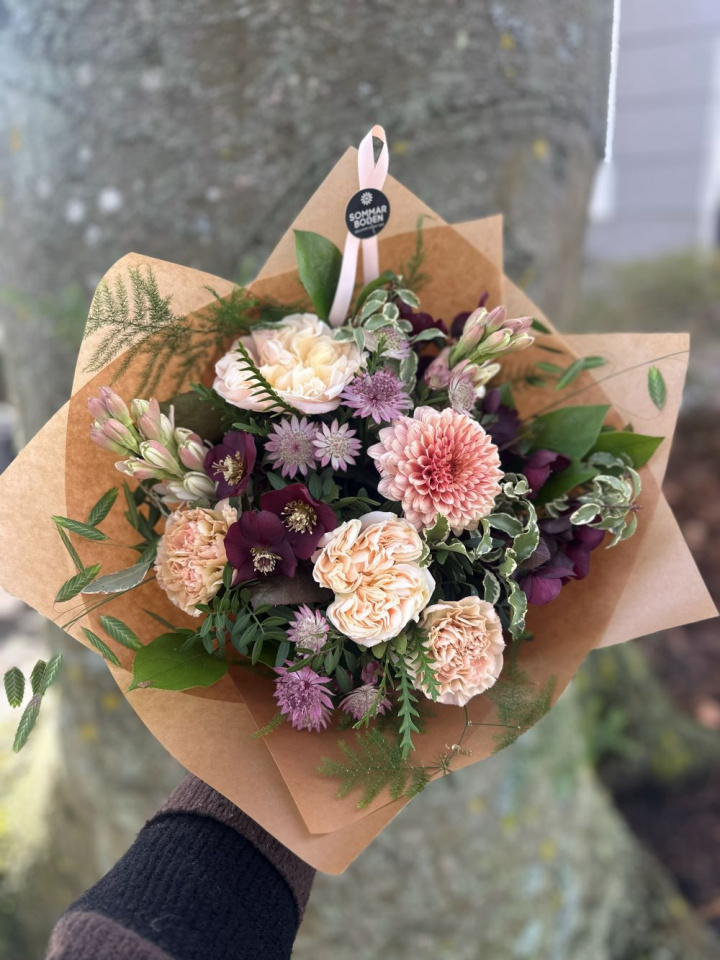 Bukett i lila & rosa i gruppen Blommor / Buketter hos Sommarboden i Höllviken AB (Lila-rosa-bukett-SET)