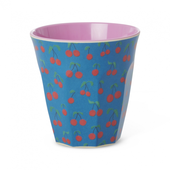 Cherry Love melamin mugg - blue i gruppen Inredning / Kök & Dukning / Koppar, Muggar & Glas hos Sommarboden i Höllviken AB (MELCU-CHERB)