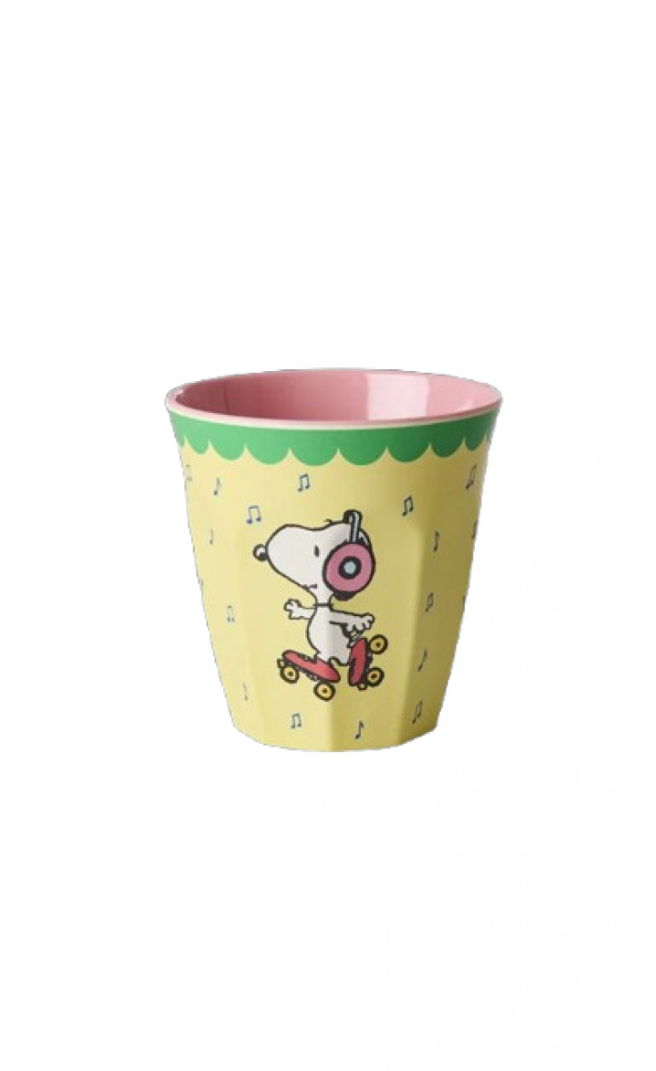 Snoopy melamin mugg - yellow i gruppen Inredning / Kök & Dukning / Koppar, Muggar & Glas hos Sommarboden i Höllviken AB (MELCU-SNOOPY)