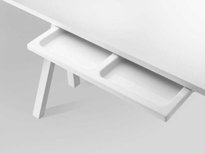 String skrivbordslåda 58x30 cm - vit i gruppen Inredning / Dekoration / Hyllor & Förvaring hos Sommarboden i Höllviken AB (PD5830-12-1)