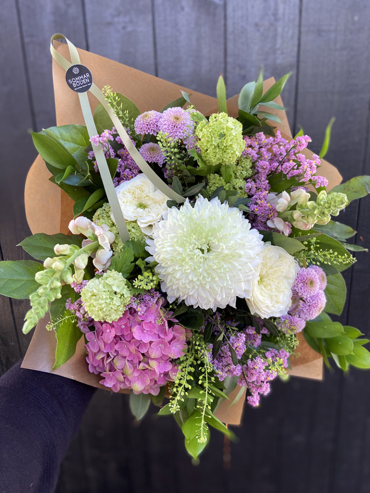 Romantisk bukett i gruppen Blommor hos Sommarboden i Höllviken AB (Romantisk-bukett-SET)