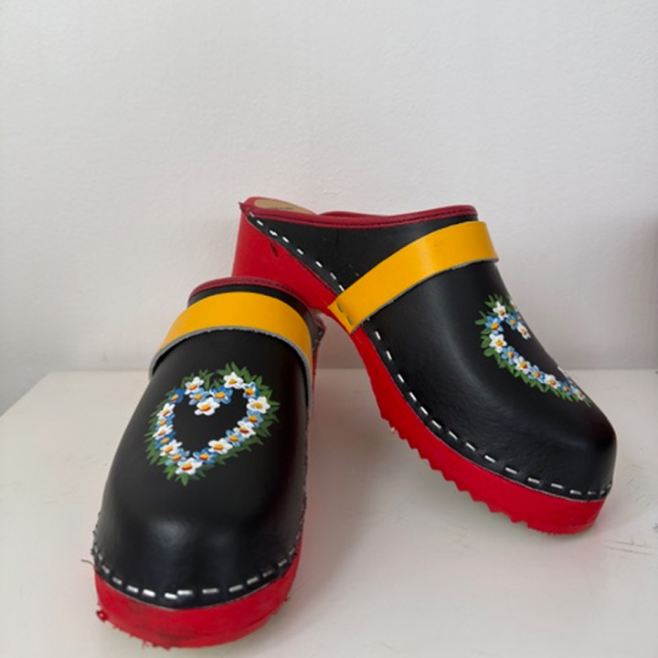 Tofflor - blå/vitt hjärta i gruppen Gåsatoffeln hos Sommarboden i Höllviken AB (Tofflor-blavit-hjarta)