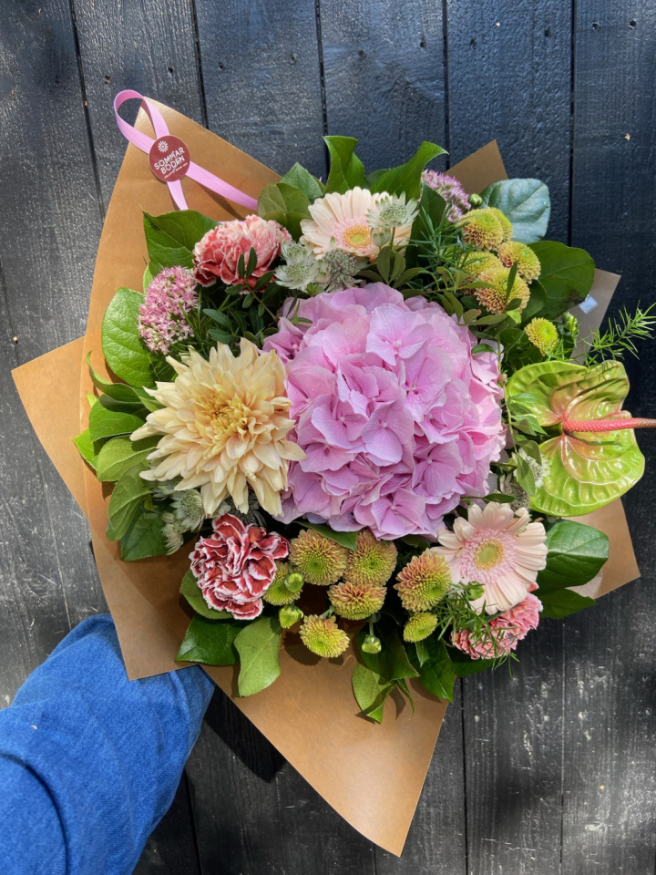 Tuff bukett i pastell i gruppen Blommor / Buketter hos Sommarboden i Höllviken AB (Tuff-pastell-SET)