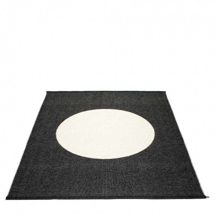 Vera One matta - black/ vanilla 180x230 cm i gruppen Inredning / Textilier / Mattor hos Sommarboden i Höllviken AB (VEX1823)