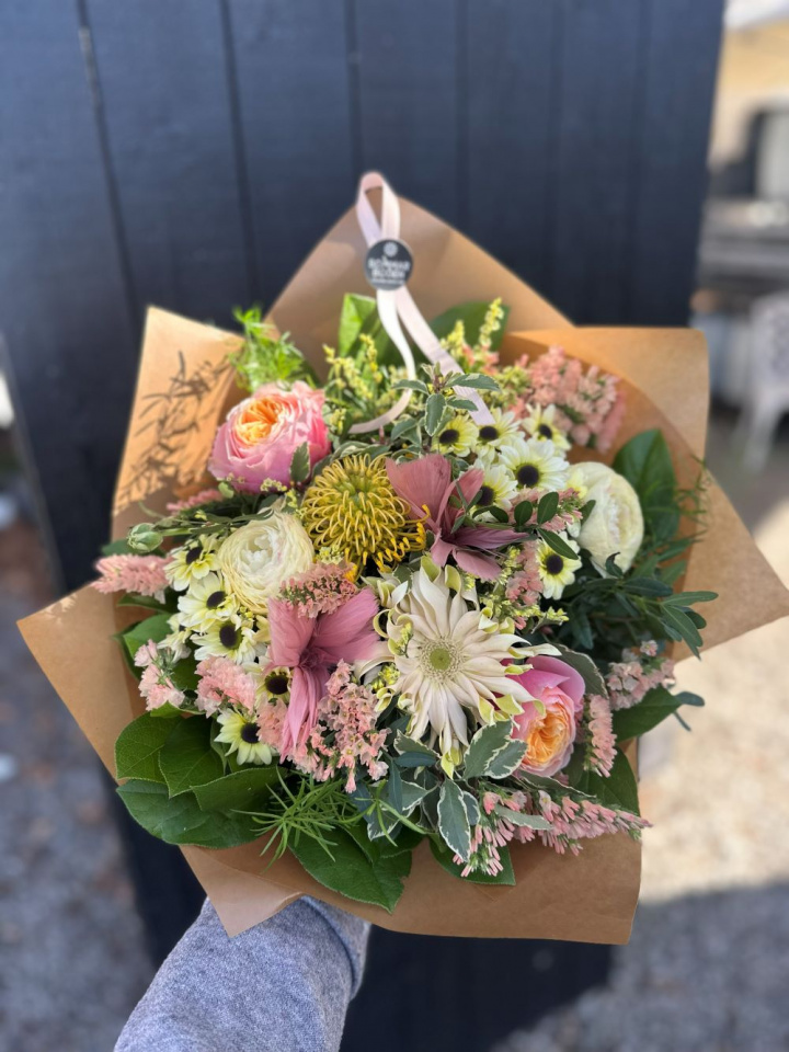 Påskbukett - rosa i gruppen Blommor / Buketter hos Sommarboden i Höllviken AB (paskbukett-rosa-SET)