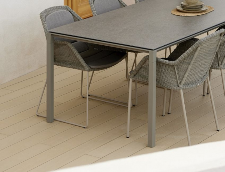 Pure matbord 100x100 cm - taupe/flera bordsskivor i gruppen Utemöbler / Bord / Matbord hos Sommarboden i Höllviken AB (pure100x100-taupe)